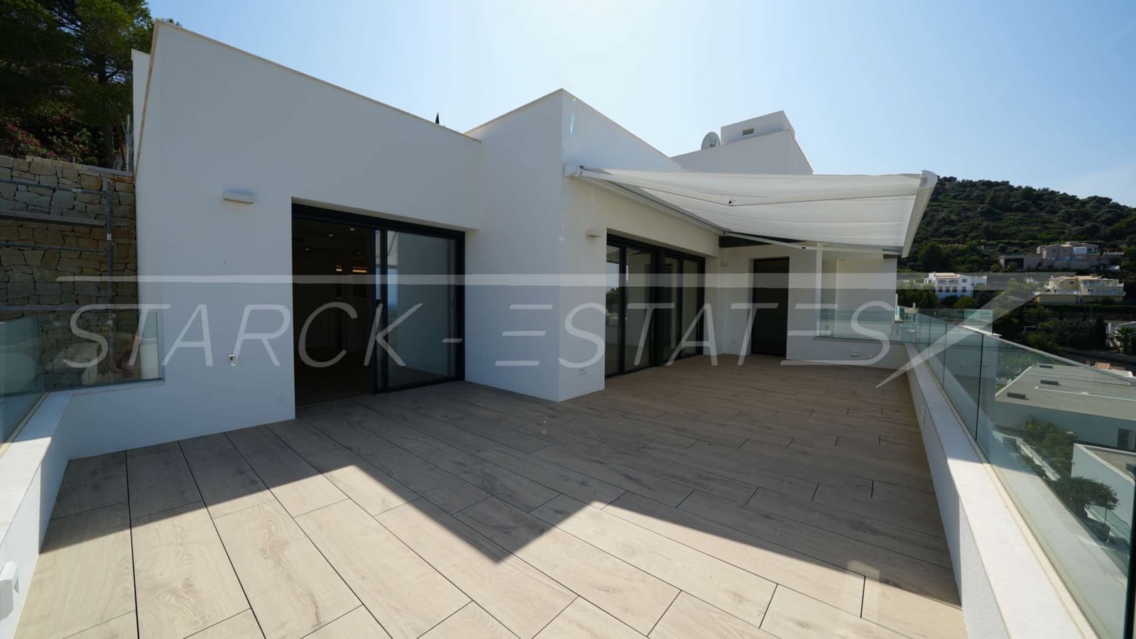 Penthouse for sale in La Sella with pool - € 660,000 (Ref: 9075683)