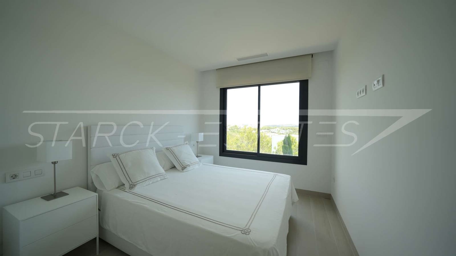 3 bedroom Apartment for sale in Las Colinas Golf with pool - € 434,000 (Ref: 9114850)