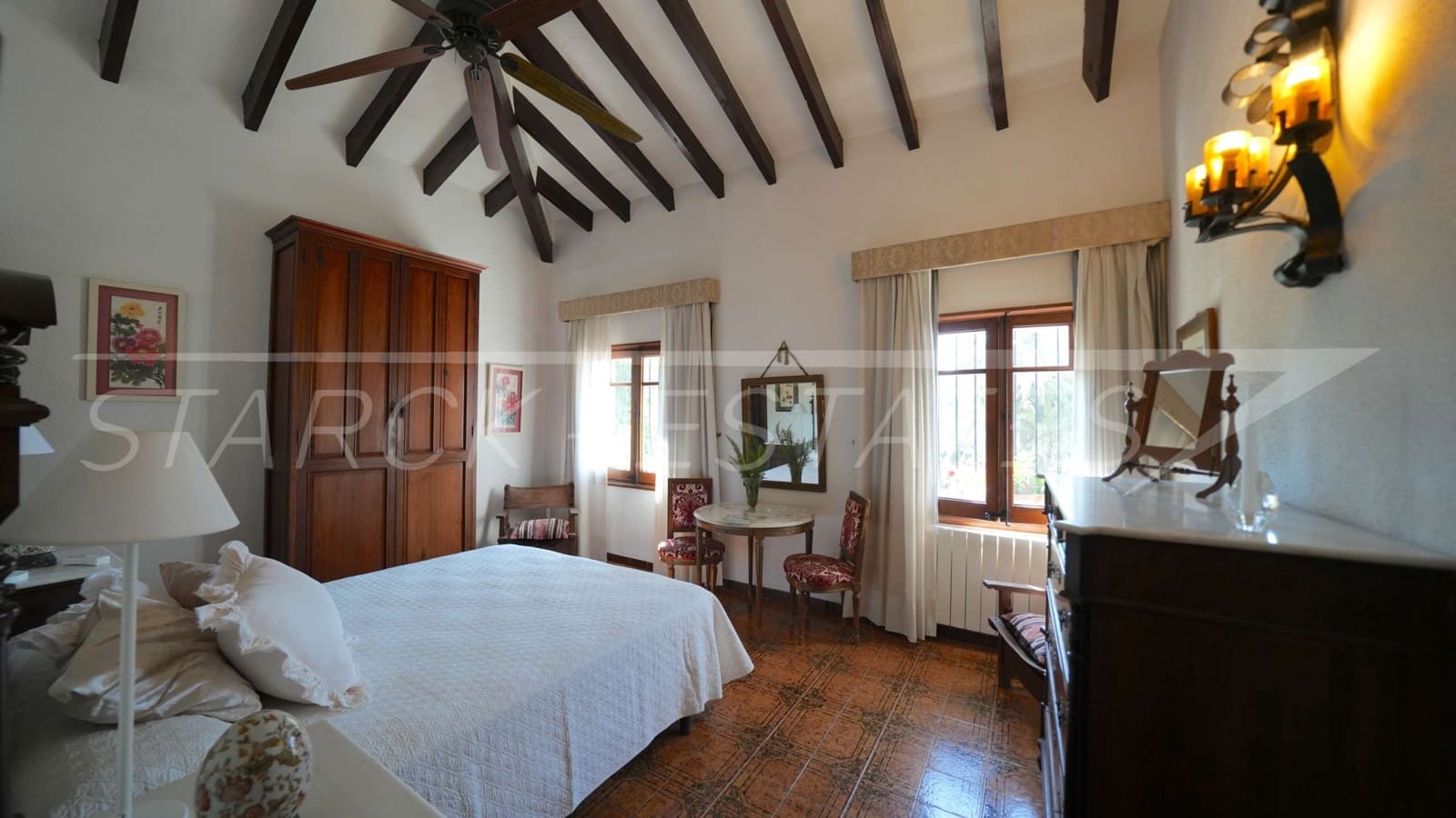 5 soveværelse Finca/Landehus til salg i Pedreguer med swimmingpool - € 740.000 (Ref: 9118503)