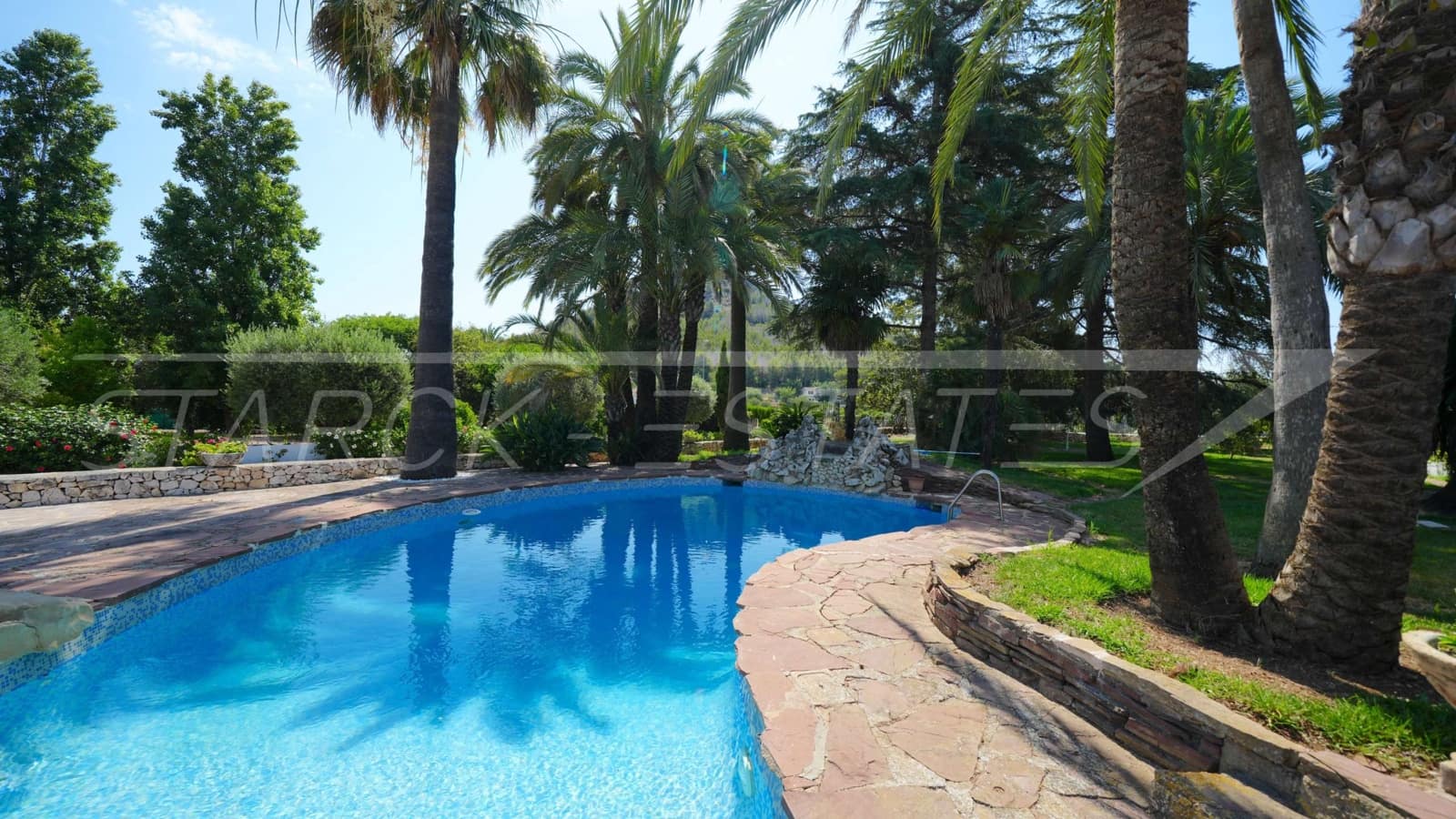 5 soveværelse Finca/Landehus til salg i Pedreguer med swimmingpool - € 740.000 (Ref: 9118503)