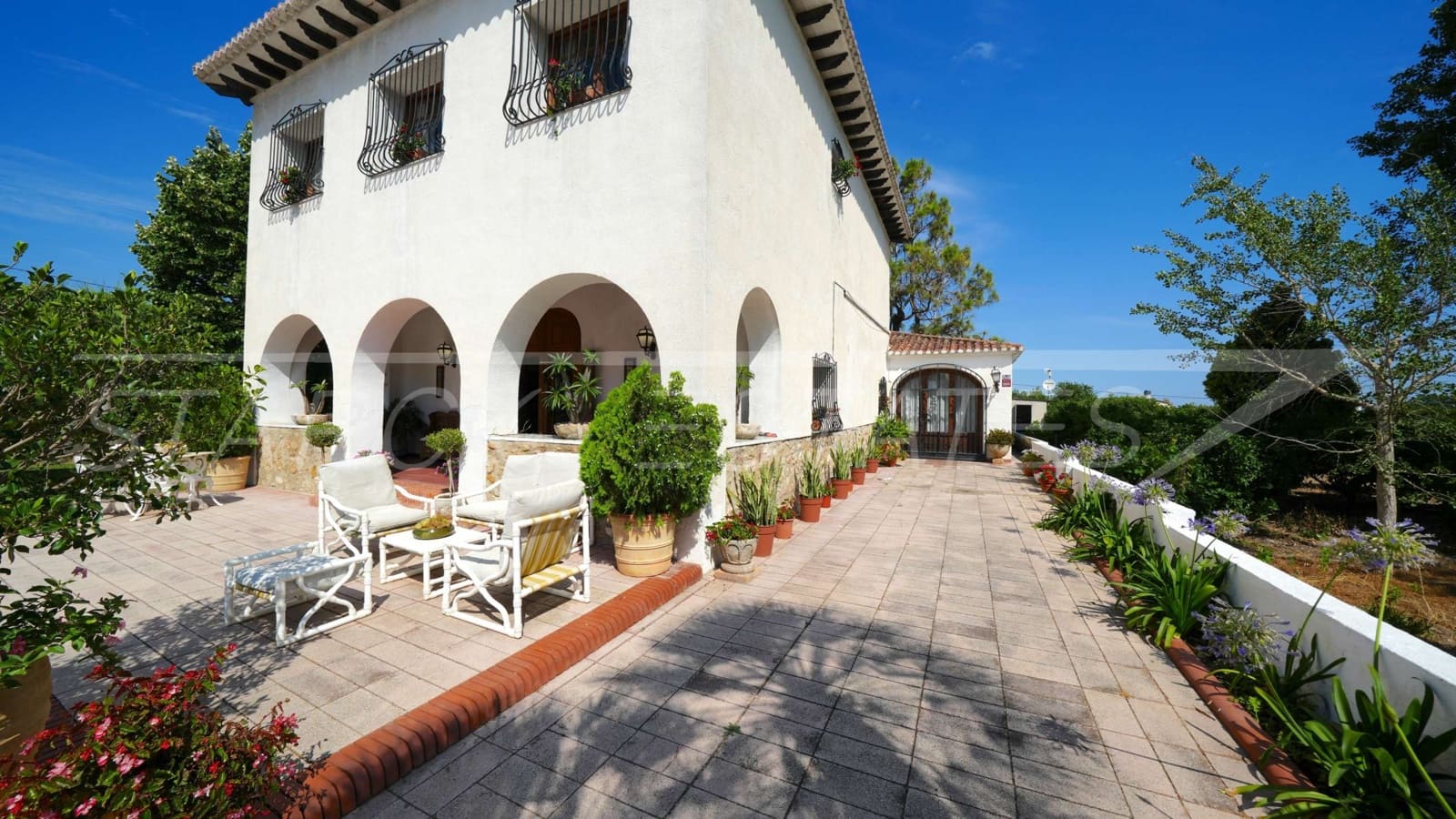 5 soveværelse Finca/Landehus til salg i Pedreguer med swimmingpool - € 740.000 (Ref: 9118503)