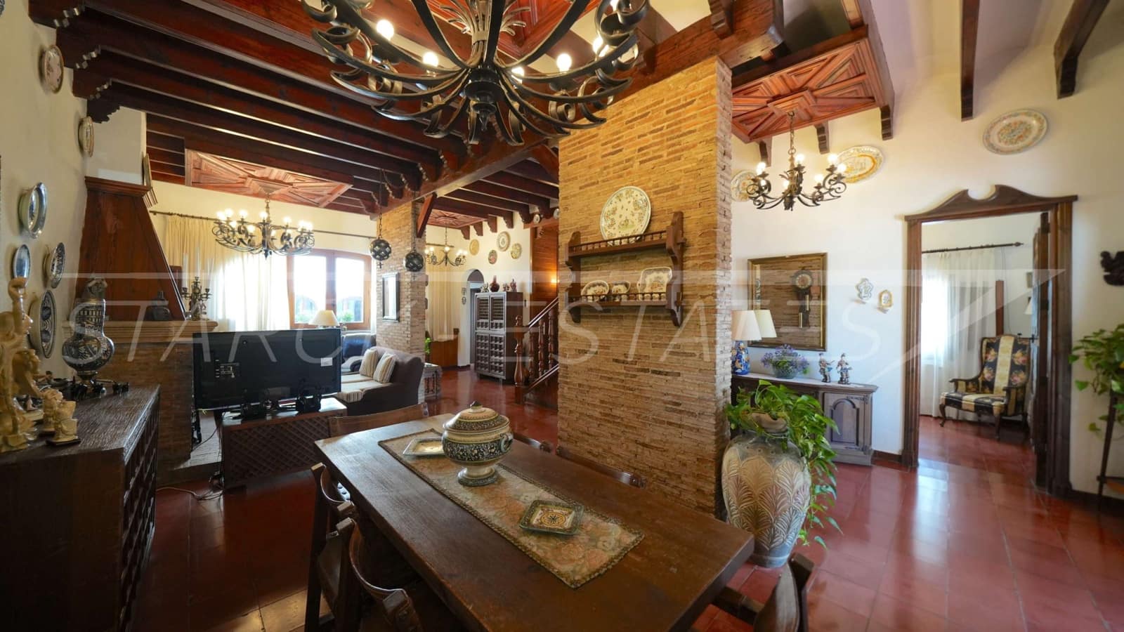 5 soveværelse Finca/Landehus til salg i Pedreguer med swimmingpool - € 740.000 (Ref: 9118503)