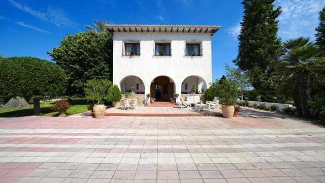 5 slaapkamer Finca/Landhuis te koop in Pedreguer met zwembad - € 740.000 (Ref: 9118503)