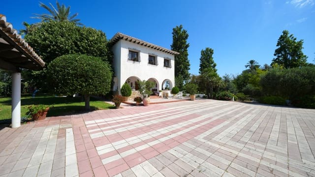 5 slaapkamer Finca/Landhuis te koop in Pedreguer met zwembad - € 740.000 (Ref: 9118503)