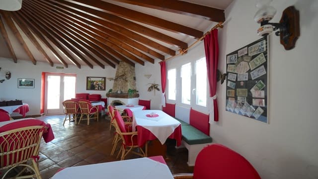 Ravintola/baari myytävänä paikassa Monte Pego, Pego - 370 000 € (Ref: 9153250)