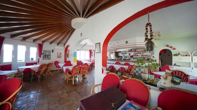 Ravintola/baari myytävänä paikassa Monte Pego, Pego - 370 000 € (Ref: 9153250)