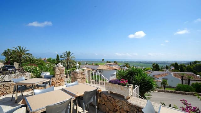 Ristorante/Bar in vendita in Monte Pego, Pego - 370.000 € (Rif: 9153250)
