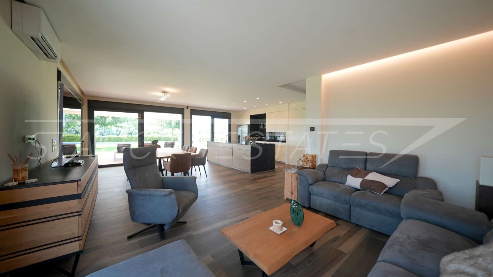 6 soveværelse Finca/Landehus til salg i Sanet i Negrals med swimmingpool - € 1.500.000 (Ref: 9161602)