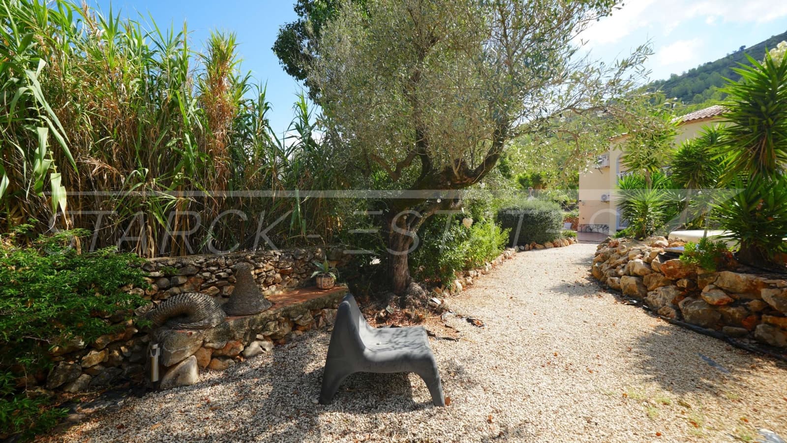 9 soverom Finca/Herregård til salgs i Lliber med svømmebasseng garasje - € 995 000 (Ref: 9230557)