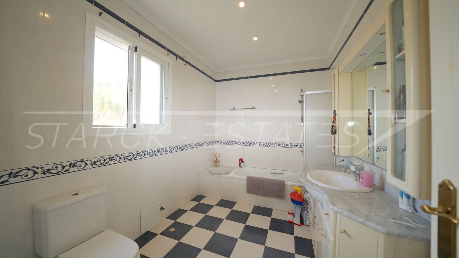 9 sypialnia Finka/Dom wiejski na sprzedaż w Lliber z basenem garażem - 949 950 € (Ref: 9230557)