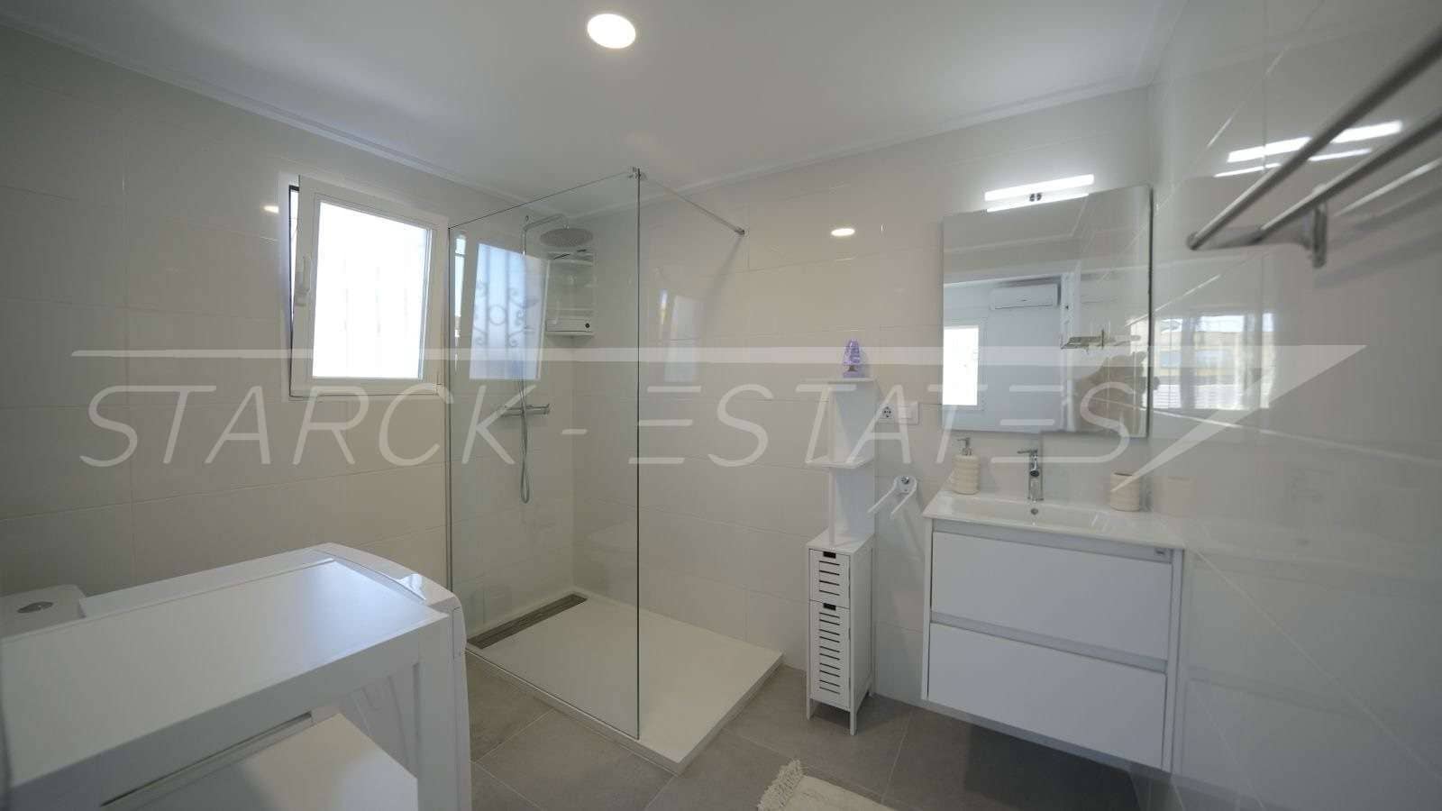 2 bedroom Villa for sale in Els Poblets with pool - € 310,000 (Ref: 9294929)