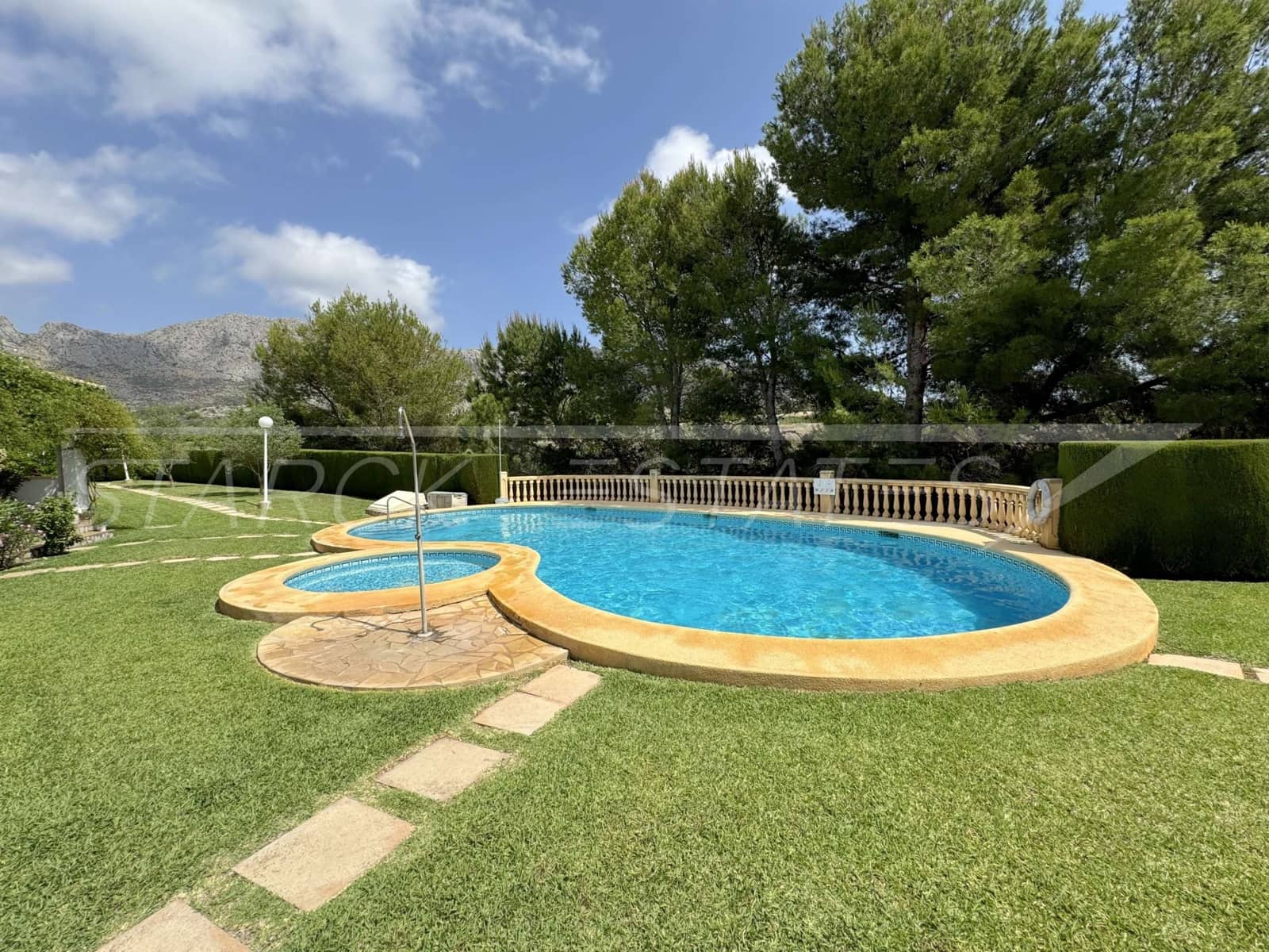 2 Zimmer Bungalow zu verkaufen in Beniarbeig mit Pool - 220.000 € (Ref: 9296350)