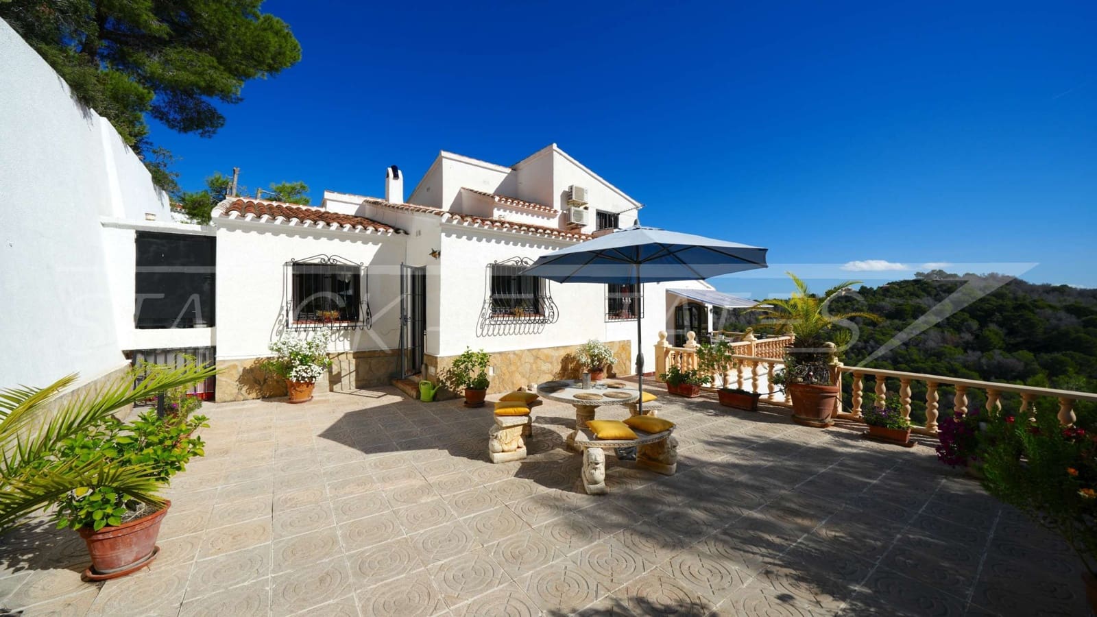4 bedroom Villa for sale in Javea / Xabia with pool garage - € 749,000 (Ref: 9376404)