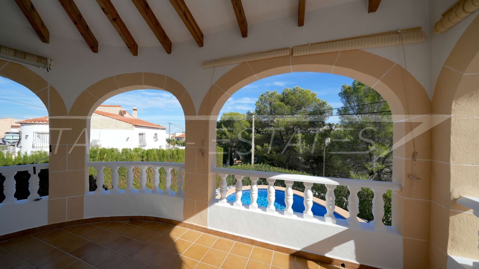 3 soverom Villa til salgs i Oliva med svømmebasseng - € 320 000 (Ref: 9384035)