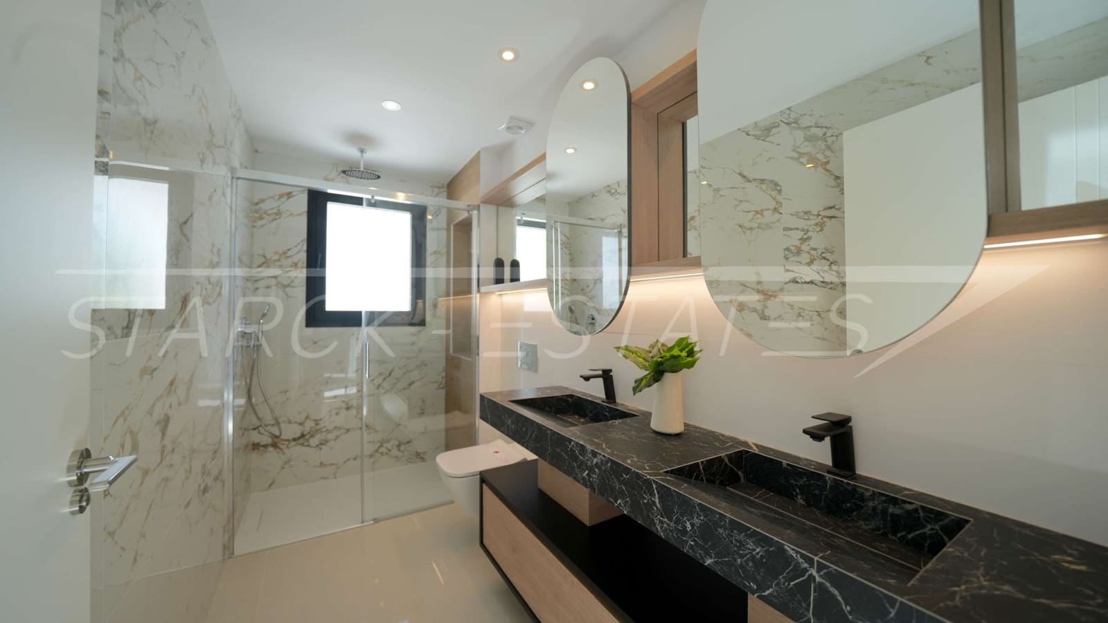 Chalet de 3 habitaciones en Ciudad Quesada en venta con piscina - 852.460 € (Ref: 9452995)