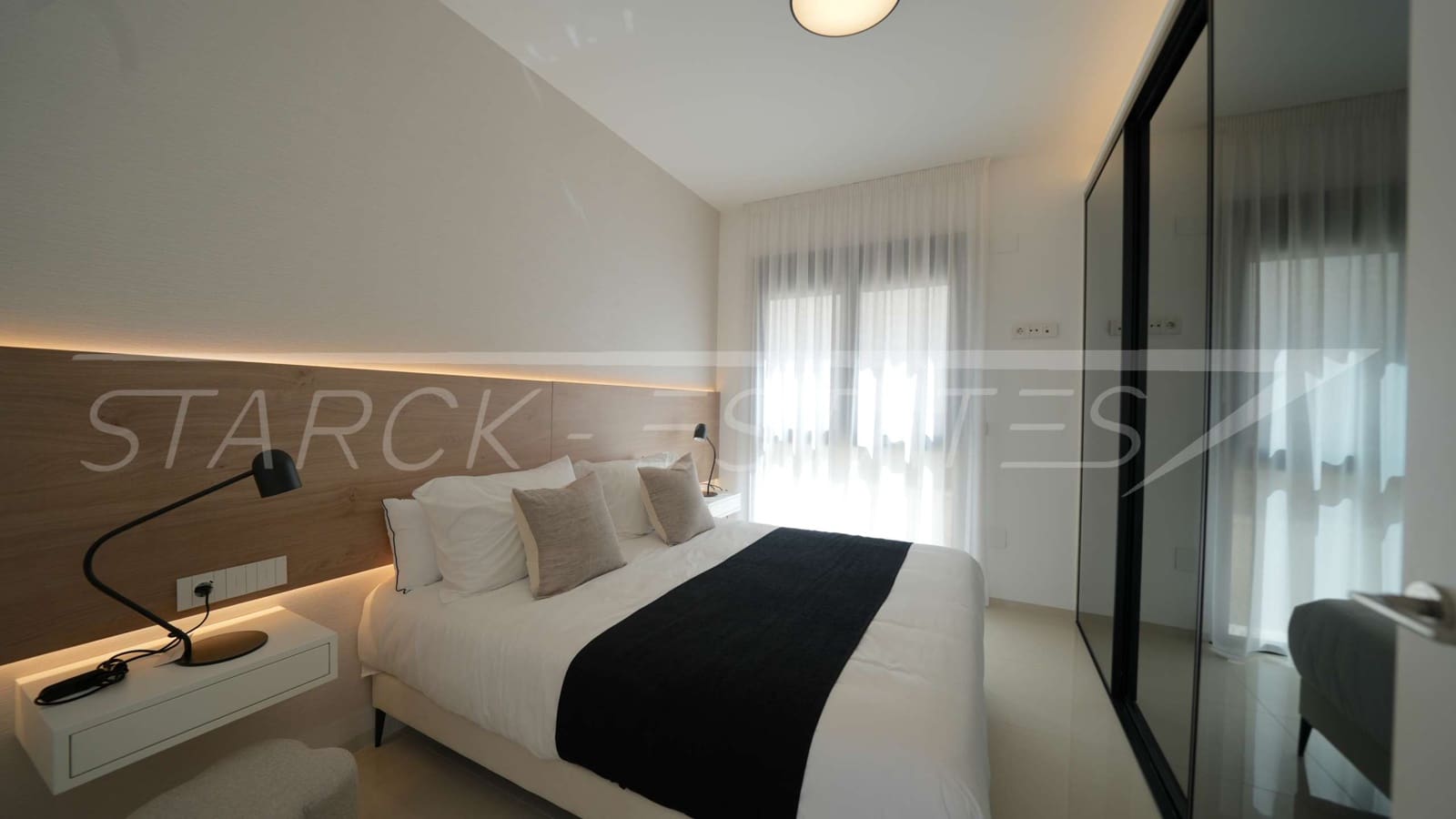 Chalet de 3 habitaciones en Ciudad Quesada en venta con piscina - 852.460 € (Ref: 9452995)