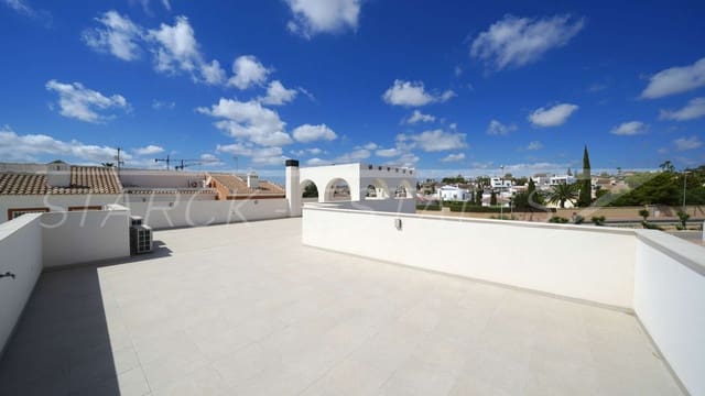 Chalet de 3 habitaciones en Ciudad Quesada, Rojales en venta con piscina - 852.460 € (Ref: 9452995)