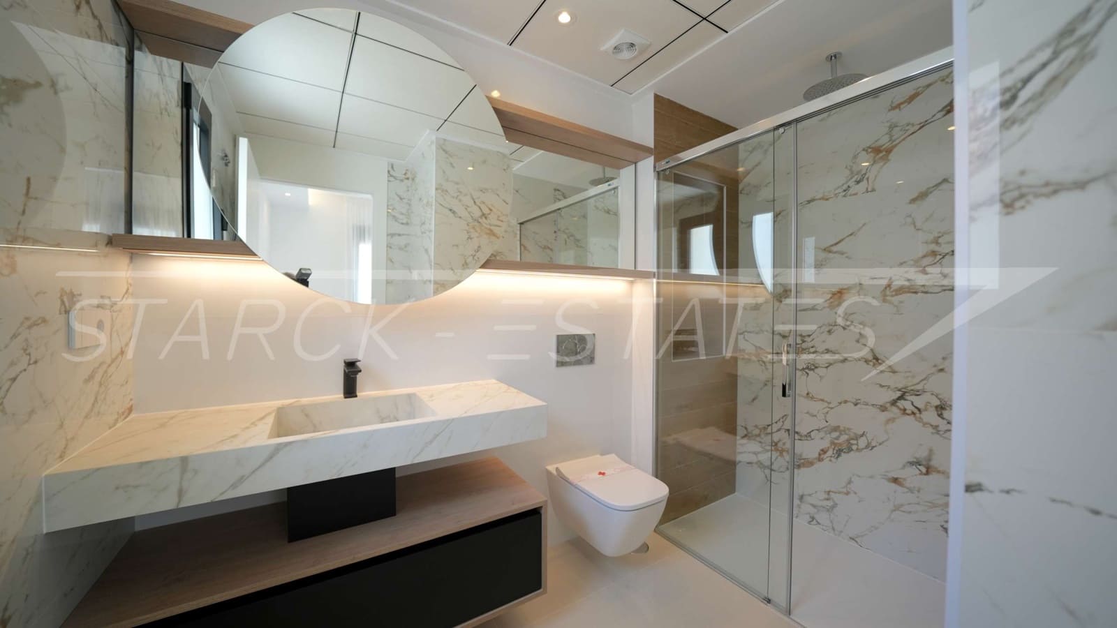 Chalet de 3 habitaciones en Ciudad Quesada en venta con piscina - 852.460 € (Ref: 9452995)