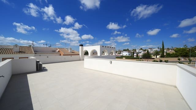 3 makuuhuone Huvila myytävänä paikassa Ciudad Quesada, Rojales mukana uima-altaan - 852 460 € (Ref: 9452995)
