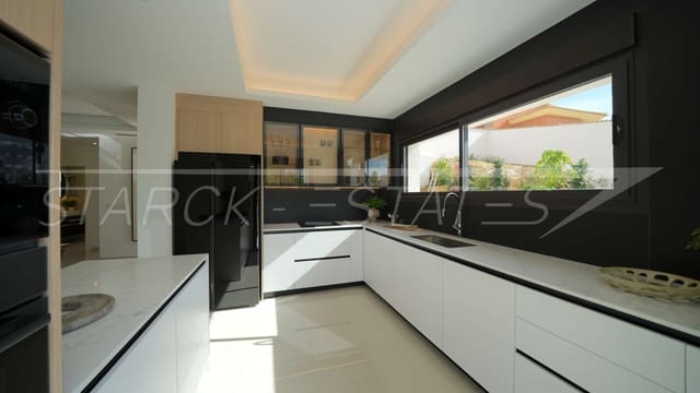 Chalet de 3 habitaciones en Ciudad Quesada, Rojales en venta con piscina - 871.162 € (Ref: 9452996)