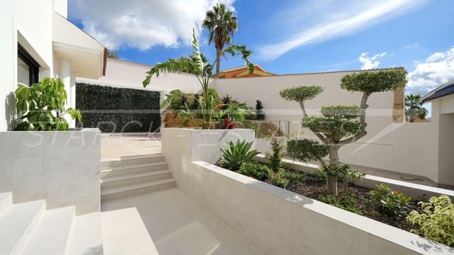 Chalet de 3 habitaciones en Ciudad Quesada, Rojales en venta con piscina - 871.162 € (Ref: 9452996)