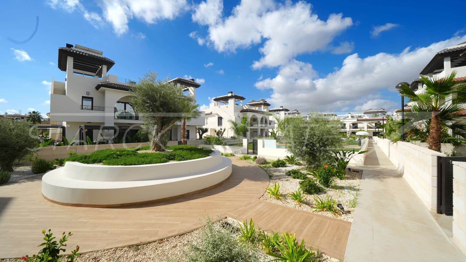 2 bedroom Penthouse for sale in Ciudad Quesada with pool - € 321,000 (Ref: 9452997)