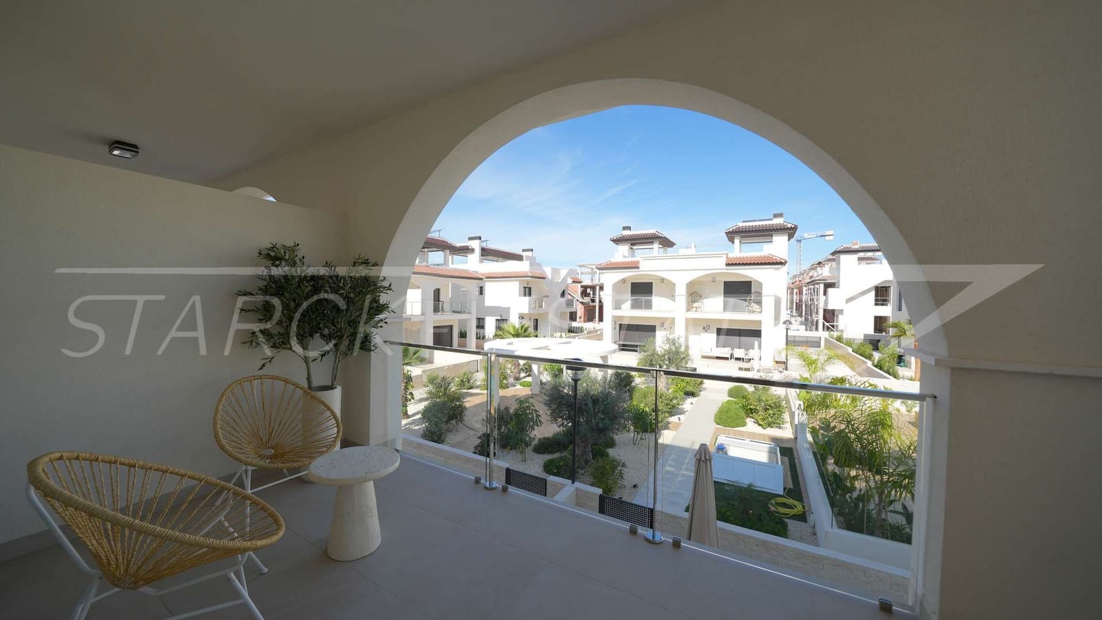 2 bedroom Penthouse for sale in Ciudad Quesada with pool - € 321,000 (Ref: 9452997)