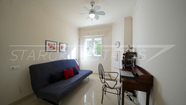 Chalet de 4 habitaciones en Orba en venta con piscina - 545.000 € (Ref: 9499499)
