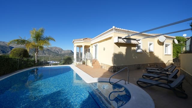 4 camera da letto Villa in vendita in Orba con piscina garage - 545.000 € (Rif: 9499499)