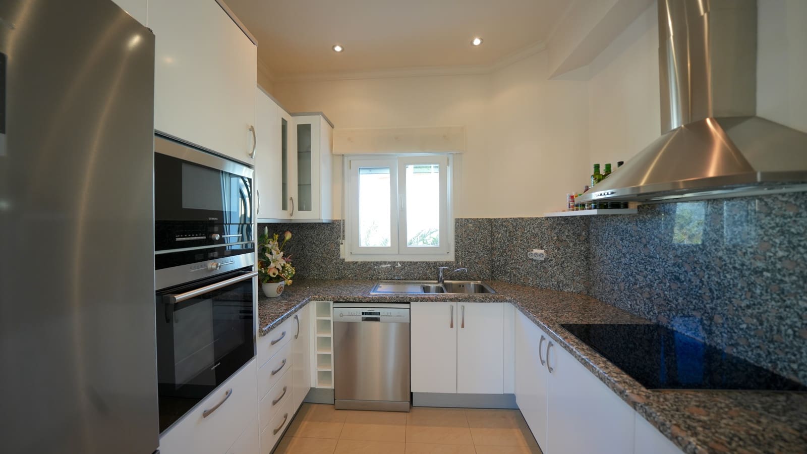 4 bedroom Villa for sale in Orba with pool garage - € 520,000 (Ref: 9499499)