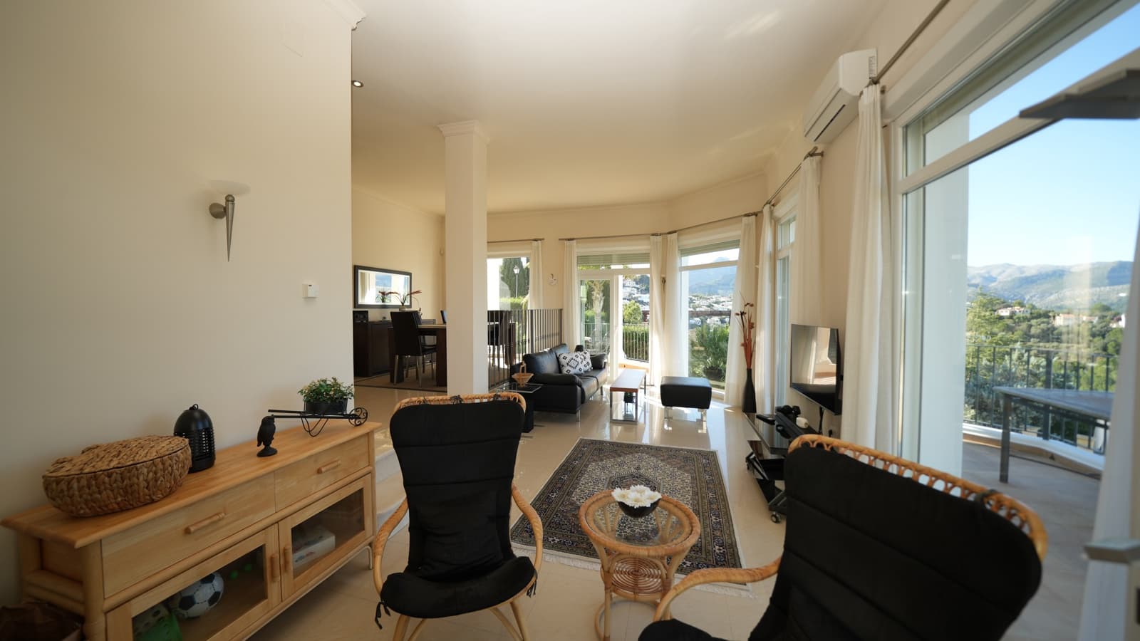 4 bedroom Villa for sale in Orba with pool garage - € 520,000 (Ref: 9499499)
