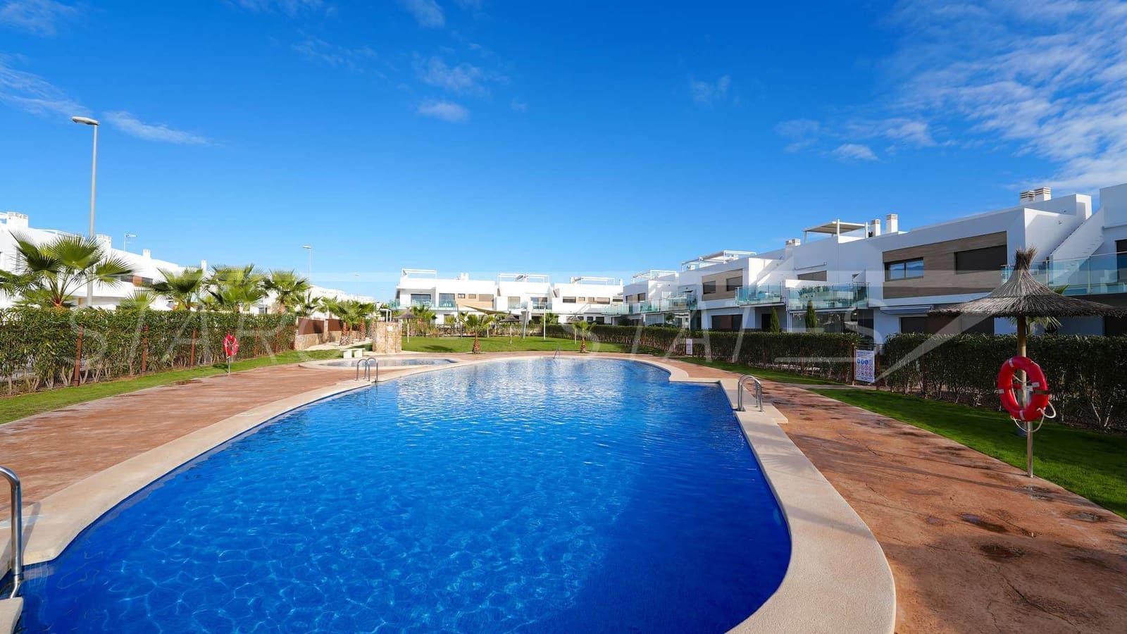 Ático de 2 habitaciones en Orihuela en venta con piscina - 269.990 € (Ref: 9499508)