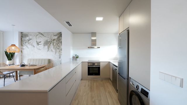 Apartamento de 2 habitaciones en Desamparados - Hurchillo - Torremendo, Orihuela en venta con piscina garaje - 269.990 € (Ref: 9499508)