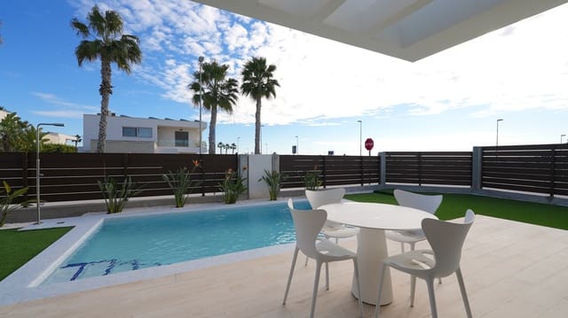 3 soverom Villa til salgs i Desamparados - Hurchillo - Torremendo, Orihuela med svømmebasseng - € 469 900 (Ref: 9499509)