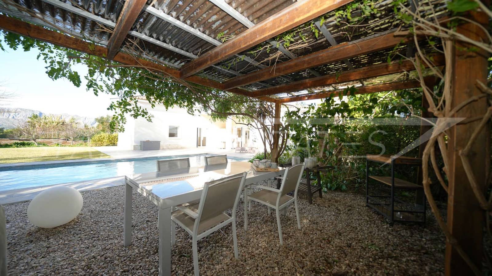 3 bedroom Finca/Country House for sale in Pedreguer with pool - € 899,000 (Ref: 9537065)