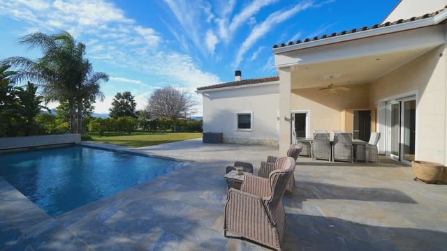 3 soveværelse Finca/Landehus til salg i Pedreguer med swimmingpool - € 899.000 (Ref: 9537065)