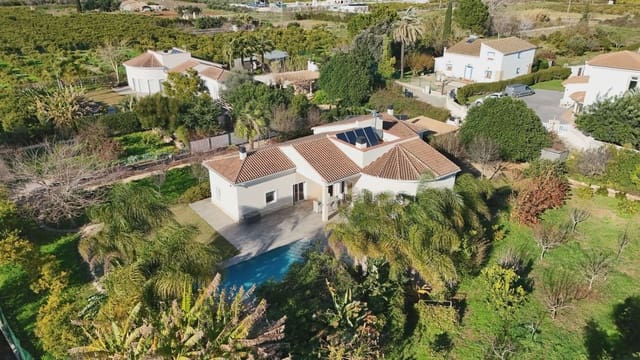 3 soveværelse Finca/Landehus til salg i Pedreguer med swimmingpool - € 899.000 (Ref: 9537065)