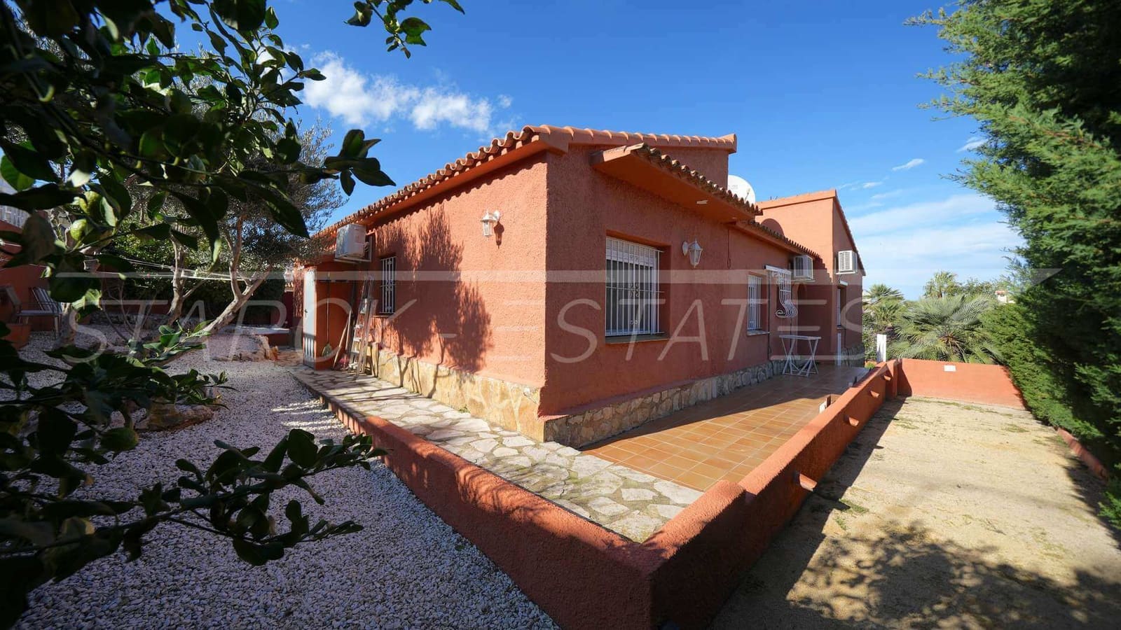 3 quarto Moradia para venda em Denia com piscina - 495 000 € (Ref: 9563781)
