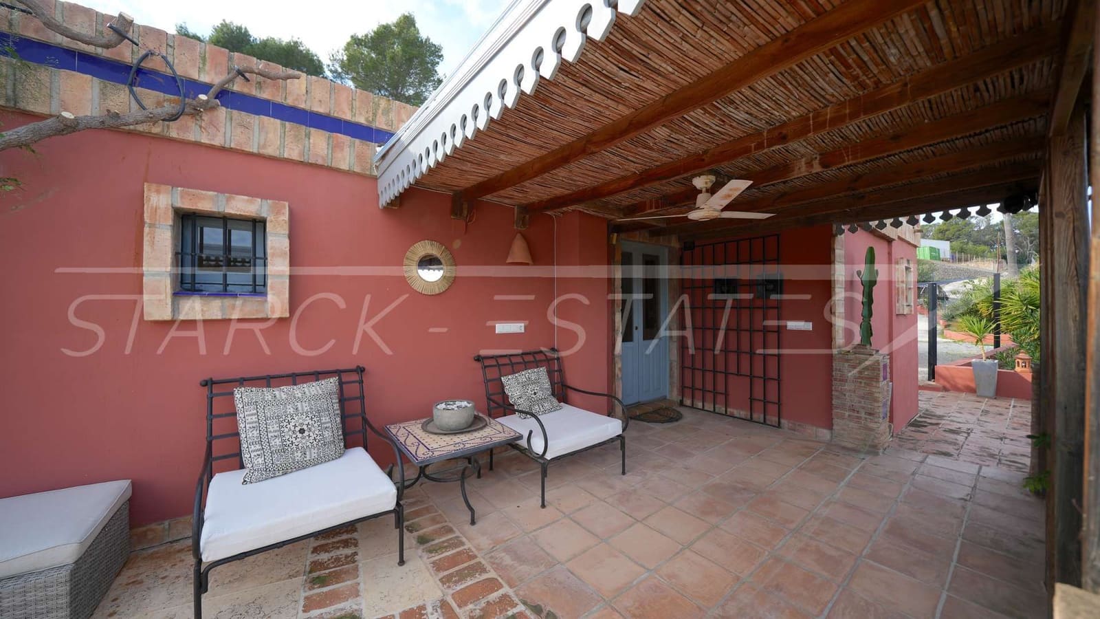 3 slaapkamer Finca/Landhuis te koop in Callosa d'En Sarria met zwembad - € 490.000 (Ref: 9598534)