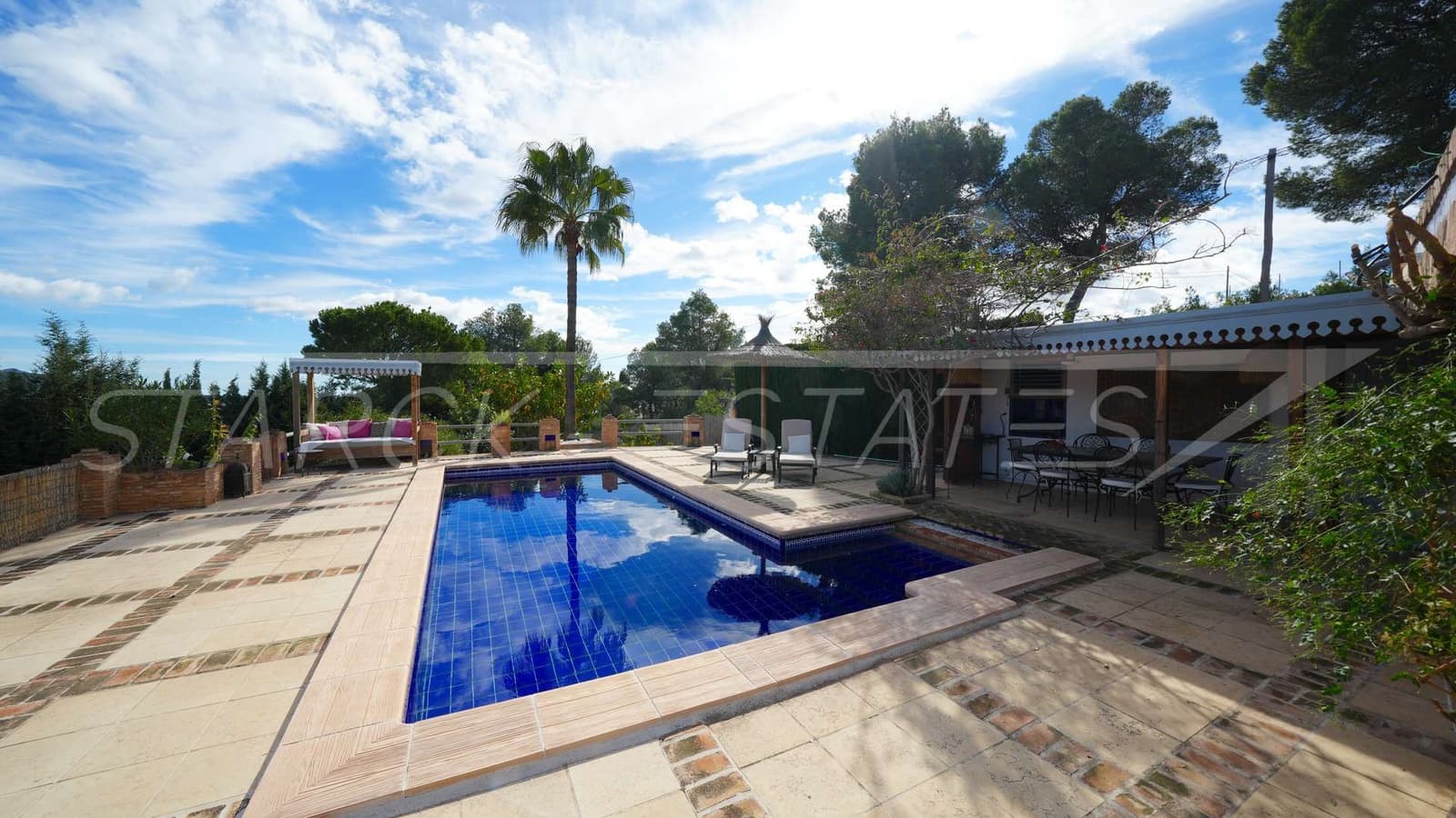 3 slaapkamer Finca/Landhuis te koop in Callosa d'En Sarria met zwembad - € 490.000 (Ref: 9598534)