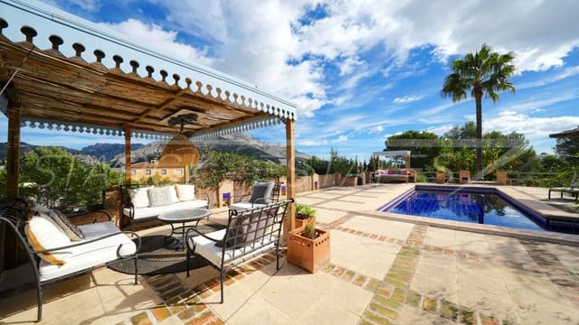 3 slaapkamer Finca/Landhuis te koop in Callosa d'En Sarrià met zwembad - € 490.000 (Ref: 9598534)