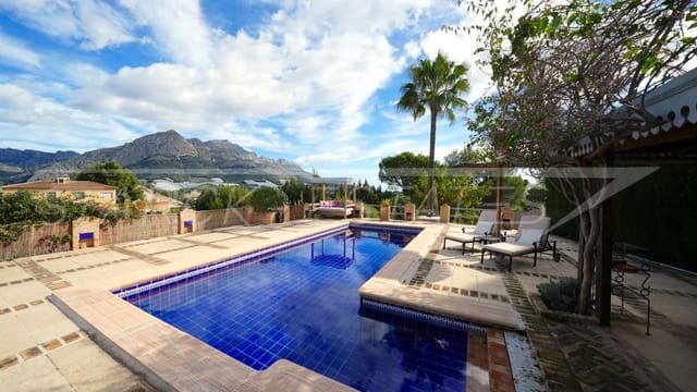 3 slaapkamer Finca/Landhuis te koop in Callosa d'En Sarrià met zwembad - € 490.000 (Ref: 9598534)