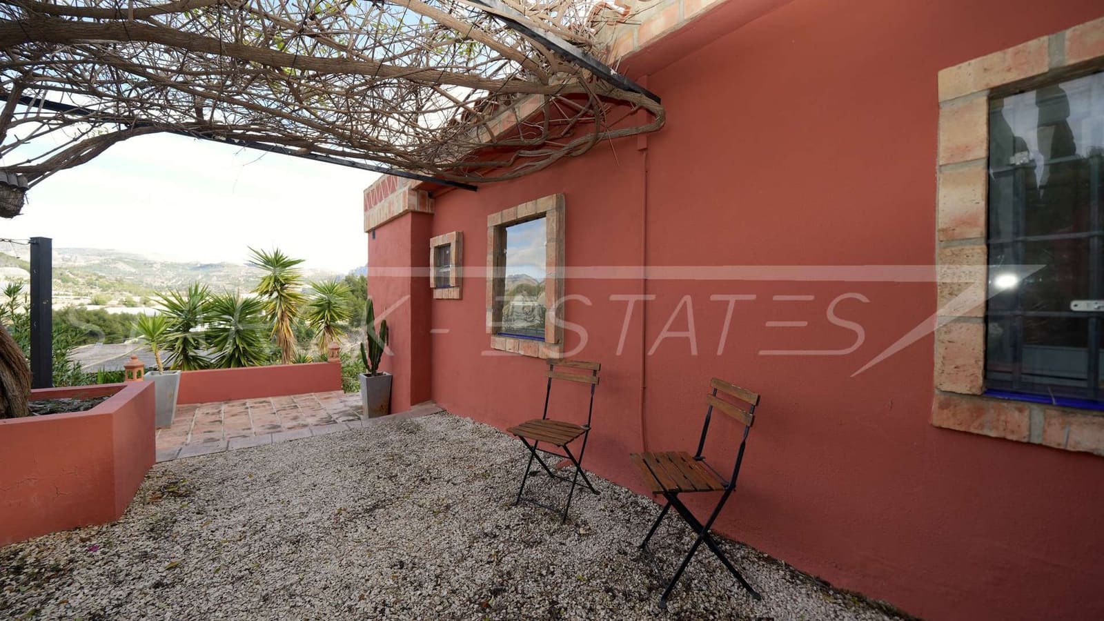 3 slaapkamer Finca/Landhuis te koop in Callosa d'En Sarria met zwembad - € 490.000 (Ref: 9598534)