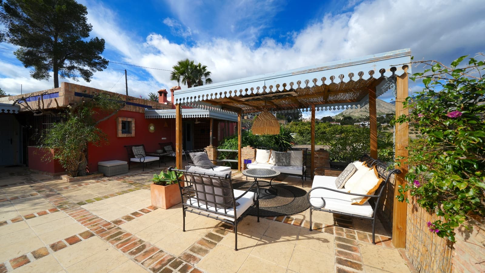 3 soverom Finca/Herregård til salgs i Callosa d'En Sarria med svømmebasseng garasje - € 395 000 (Ref: 9598534)