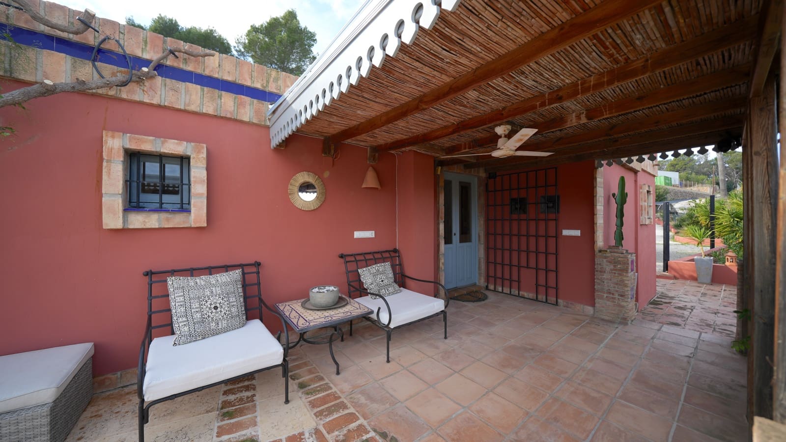 3 soverom Finca/Herregård til salgs i Callosa d'En Sarria med svømmebasseng garasje - € 395 000 (Ref: 9598534)