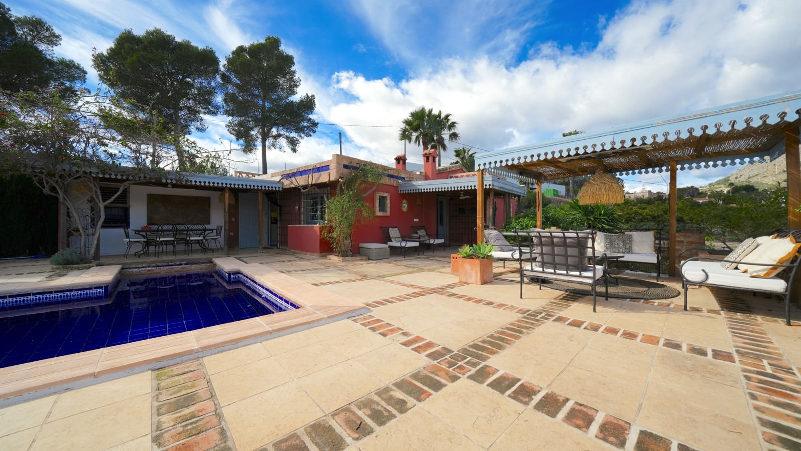 3 soverom Finca/Herregård til salgs i Callosa d'En Sarria med svømmebasseng garasje - € 395 000 (Ref: 9598534)