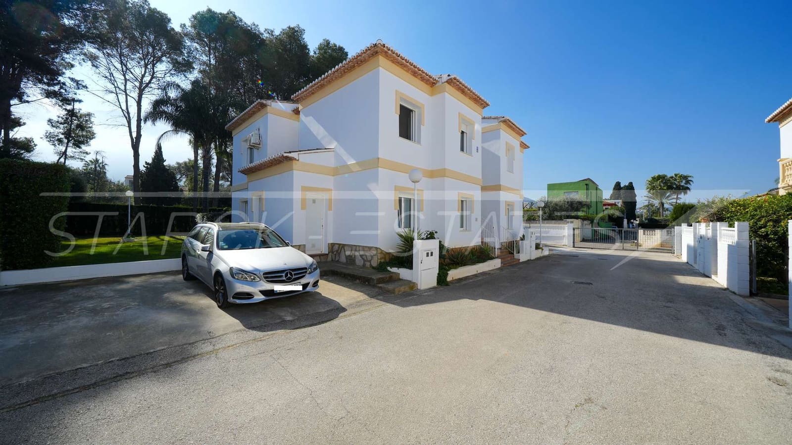 Apartamento de 2 habitaciones en Dénia en venta con piscina - 299.000 € (Ref: 9638073)