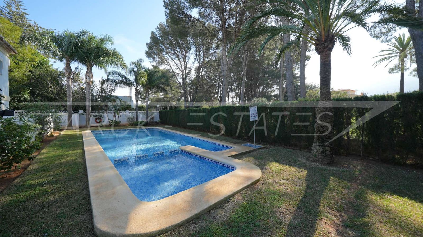 Apartamento de 2 habitaciones en Dénia en venta con piscina - 299.000 € (Ref: 9638073)