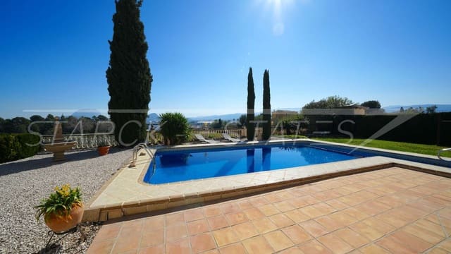 3 Zimmer Villa zu verkaufen in Beniarbeig mit Pool Garage - 689.000 € (Ref: 9638112)