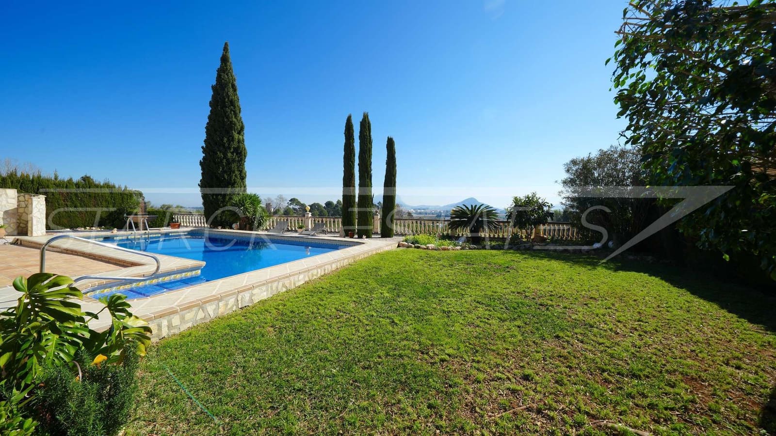 3 Zimmer Villa zu verkaufen in Beniarbeig mit Pool Garage - 689.000 € (Ref: 9638112)